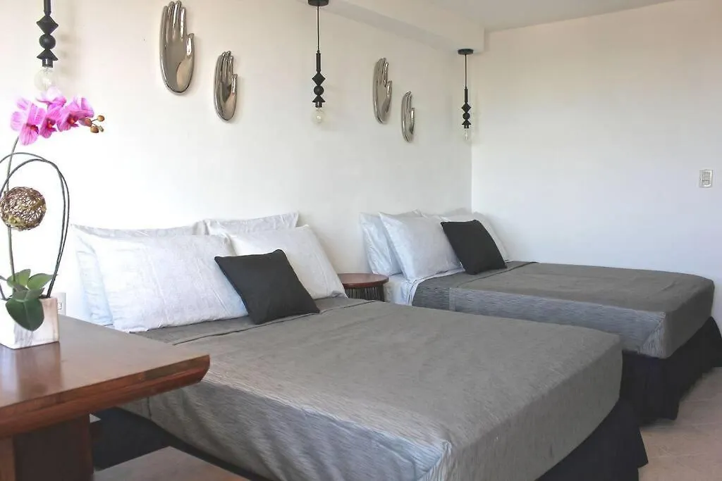 Beachfront Ph+Roof Garden, Ocean & Lagoon Views Cancun